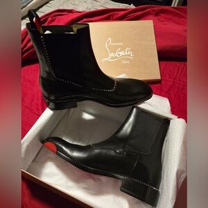 靴 Christian Louboutin ROADIE FLAT CALF P 靴 Christian Louboutin ROADIE FLAT CALF P 靴 Christian Louboutin